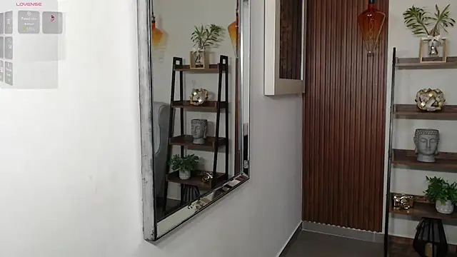  Victoria Collins online show from 12/16/25, 11:04