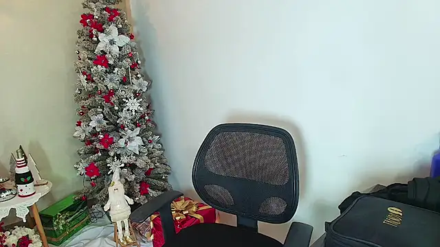  Victoria Collins online show from 12/20/25, 11:06