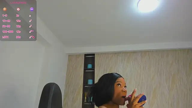 Snapshot of ciara_blake chatting on 09/27/25, 07:41 ciara blake online show from 09/27/25, 07:41