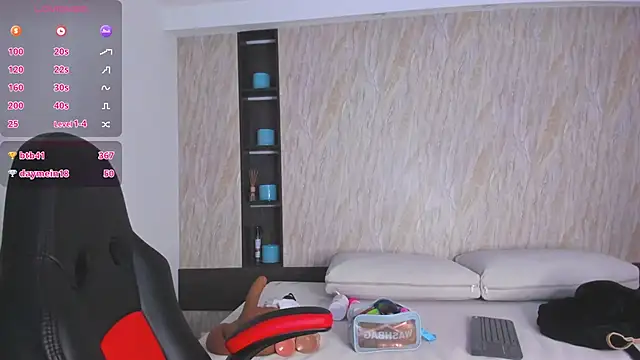 Snapshot of ciara_blake chatting on 09/30/25, 07:08 ciara blake online show from 09/30/25, 07:08