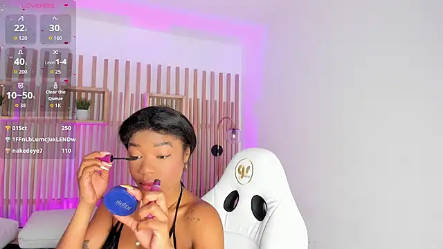 Snapshot of ciara_blake chatting on 03/10/26, 07:52 ciara blake online show from 03/10/26, 07:52