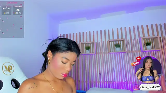 Snapshot of ciara_blake chatting on 04/20/26, 08:43 ciara blake online show from 04/20/26, 08:43