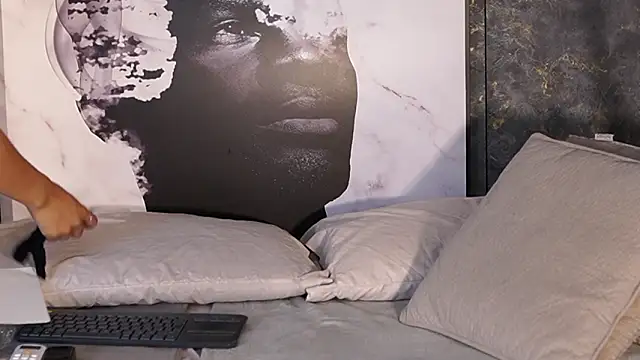 Snapshot of Susan_wall chatting on 02/21/26, 12:39 Susan wall online show from 02/21/26, 12:39