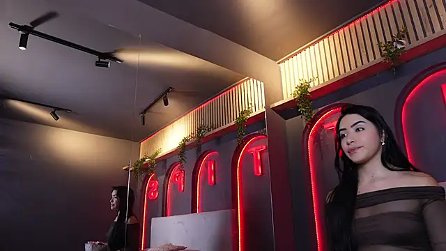 Snapshot of Susan_wall chatting on 03/17/26, 01:03 Susan wall online show from 03/17/26, 01:03