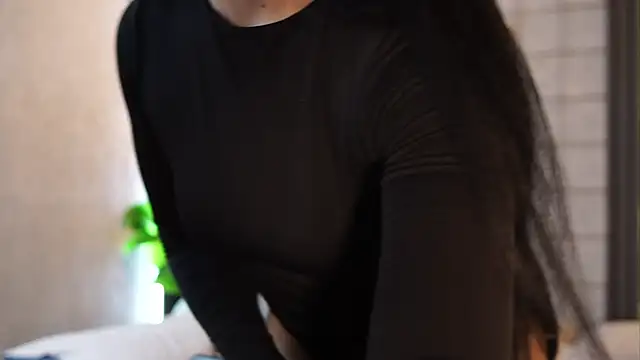 Snapshot of Susan_wall chatting on 04/13/26, 01:16 Susan wall online show from 04/13/26, 01:16