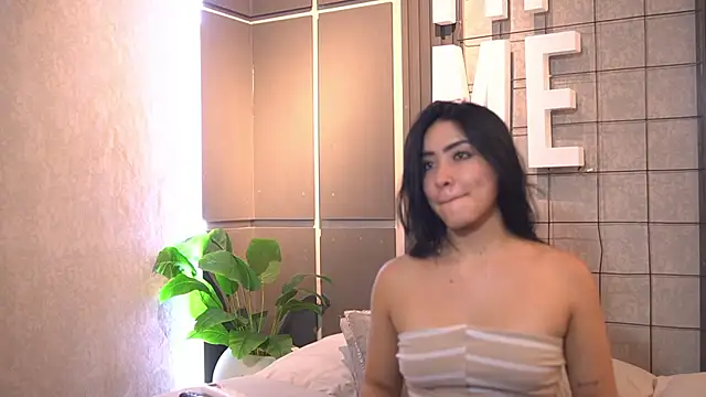 Snapshot of Susan_wall chatting on 04/16/26, 01:01 Susan wall online show from 04/16/26, 01:01