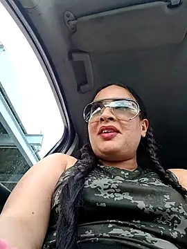 Snapshot of hotCOUPLEPETRA chatting on 04/13/26, 03:06 hotCOUPLEPETRA online show from 04/13/26, 03:06