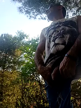 Snapshot of hotCOUPLEPETRA chatting on 04/26/26, 06:05 hotCOUPLEPETRA online show from 04/26/26, 06:05