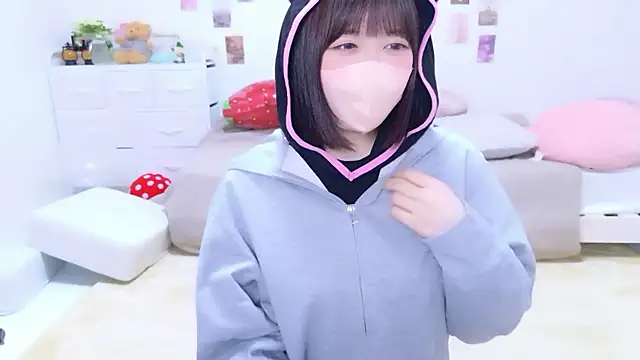 Snapshot of _suika_ chatting on 04/24/26, 10:50 suika online show from 04/24/26, 10:50