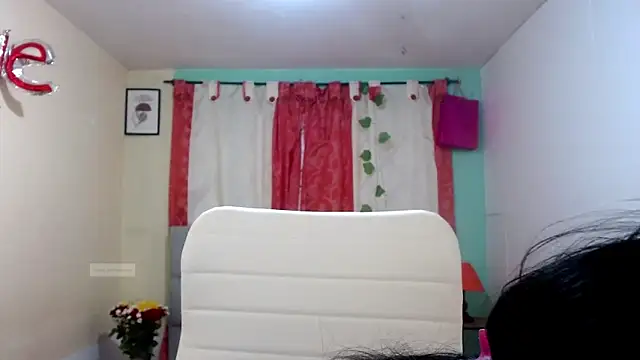 vale miel online show from 11/10/25, 08:52