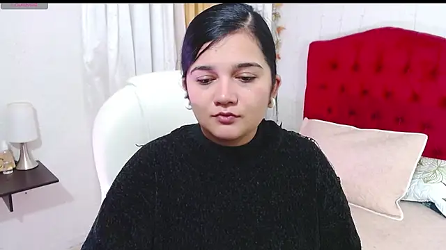 Snapshot of mia_traveluxe chatting on 09/10/25, 02:22 mia traveluxe online show from 09/10/25, 02:22