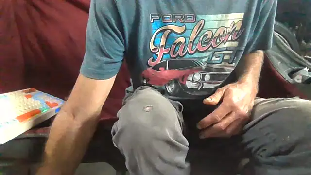 Lovyourpuss online show from 01/31/26, 07:56