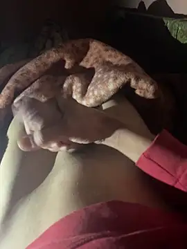 Snapshot of UncoolCaesium chatting on 10/10/25, 03:27 UncoolCaesium online show from 10/10/25, 03:27