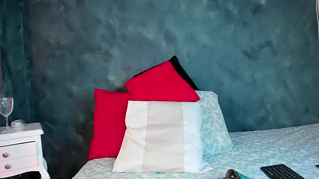 Snapshot of GingerMoon_ chatting on 04/06/26, 07:15 GingerMoon online show from 04/06/26, 07:15