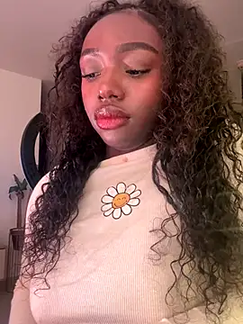 Snapshot of alissradiante1 chatting on 01/08/26, 05:54 alissradiante1 online show from 01/08/26, 05:54