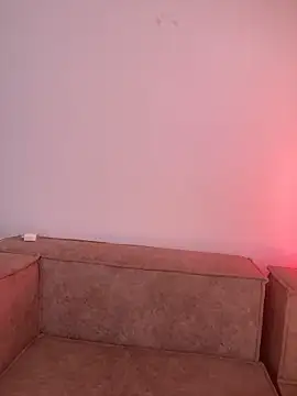 Snapshot of alissradiante1 chatting on 03/14/26, 02:17 alissradiante1 online show from 03/14/26, 02:17