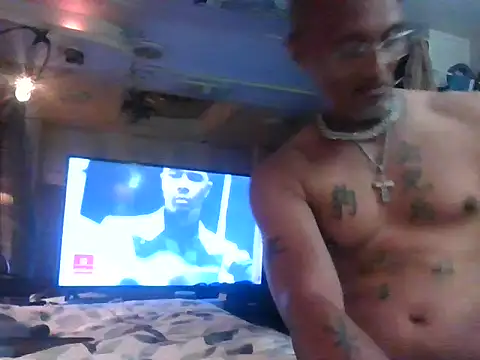 Snapshot of badboy2u2025 chatting on 04/03/26, 02:31 badboy2u2025 online show from 04/03/26, 02:31