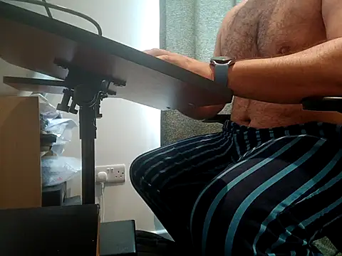 CloudyMuscleBeefy online show from 10/09/25, 01:20