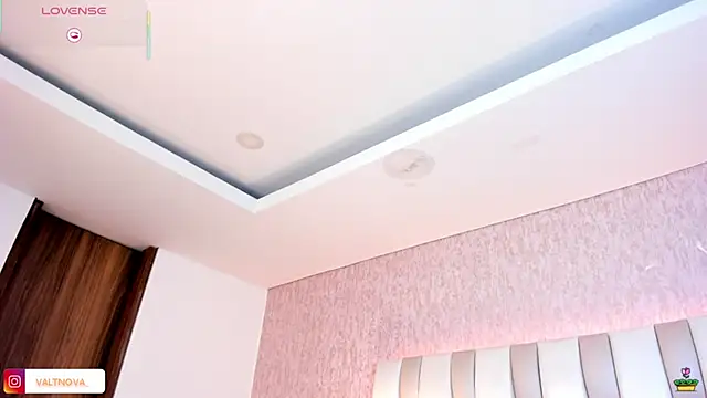 valt  online show from 11/01/25, 07:27