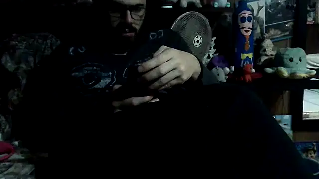 Snapshot of Angelsordemons6 chatting on 01/05/26, 08:23 Angelsordemons6 online show from 01/05/26, 08:23