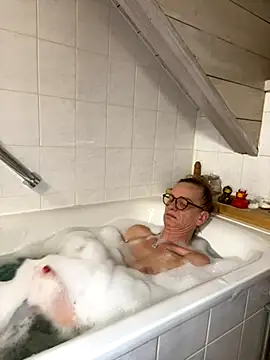 LucyLingerie78 online show from 11/10/25, 07:46