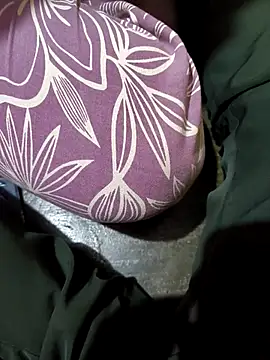 Snapshot of sex_yboy00 chatting on 10/29/25, 05:25 sex yboy00 online show from 10/29/25, 05:25