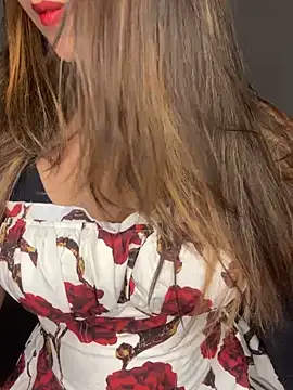 Snapshot of Scarlett_1819 chatting on 10/26/25, 04:46 Scarlett 1819 online show from 10/26/25, 04:46