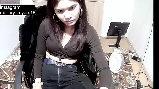 Snapshot of MalloryMyers chatting on 12/19/25, 07:32 MalloryMyers online show from 12/19/25, 07:32