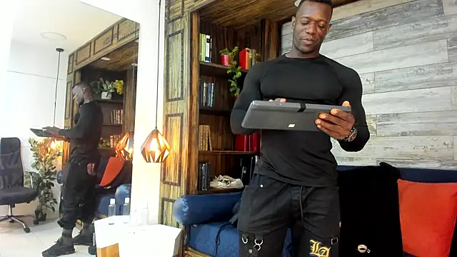 MarcusBlack  online show from 12/02/25, 11:59