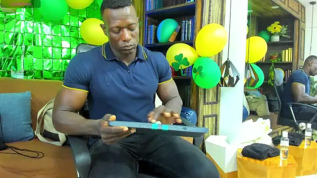 Snapshot of MarcusBlack_ chatting on 03/20/26, 12:10 MarcusBlack online show from 03/20/26, 12:10