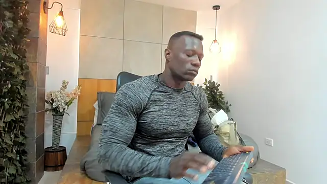 Snapshot of MarcusBlack_ chatting on 04/07/26, 11:43 MarcusBlack online show from 04/07/26, 11:43