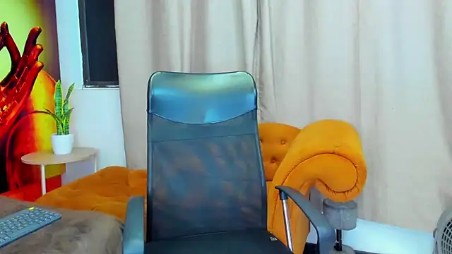 Snapshot of owen-stone chatting on 09/11/25, 05:29 owen-stone online show from 09/11/25, 05:29