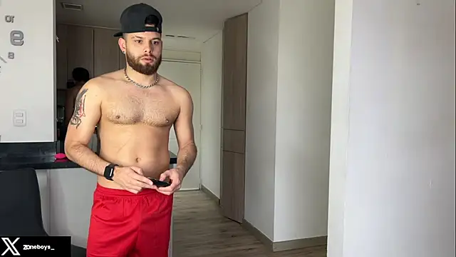 Snapshot of zoneboys chatting on 09/18/25, 09:39 zoneboys online show from 09/18/25, 09:39