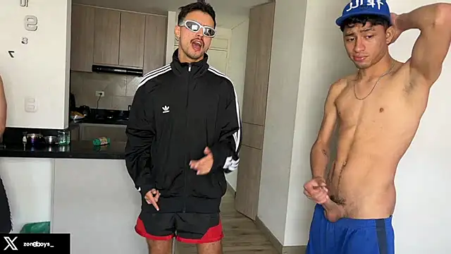 Snapshot of zoneboys chatting on 12/19/25, 03:19 zoneboys online show from 12/19/25, 03:19