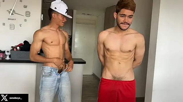 Snapshot of zoneboys chatting on 06/19/26, 08:23 zoneboys online show from 06/19/26, 08:23