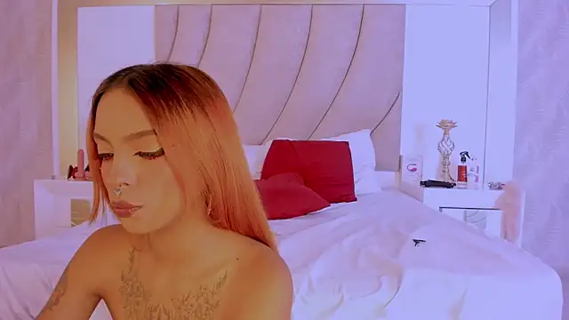 Snapshot of AnnahiBaker chatting on 10/11/25, 09:24 AnnahiBaker online show from 10/11/25, 09:24