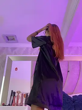 Snapshot of AnnahiBaker chatting on 11/02/25, 04:42 AnnahiBaker online show from 11/02/25, 04:42