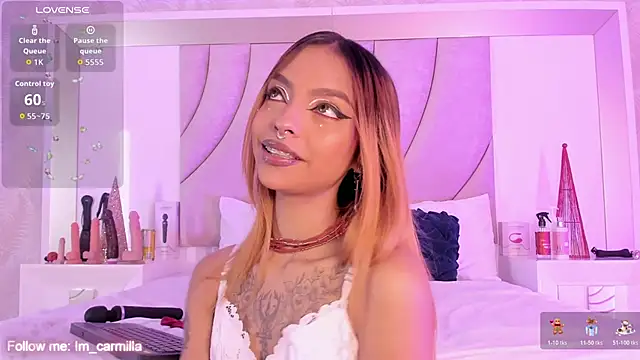 AnnahiBaker online show from 12/15/25, 10:03