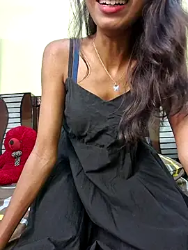 Snapshot of Riya_R24 chatting on 04/19/26, 06:10 Riya R24 online show from 04/19/26, 06:10