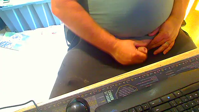 Snapshot of latexsub75 chatting on 02/27/26, 04:23 latexsub75 online show from 02/27/26, 04:23