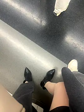 Snapshot of xiaoyuan01 chatting on 12/02/25, 02:06 xiaoyuan01 online show from 12/02/25, 02:06