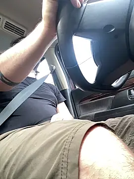 Snapshot of uto857 chatting on 10/16/25, 01:01 uto857 online show from 10/16/25, 01:01