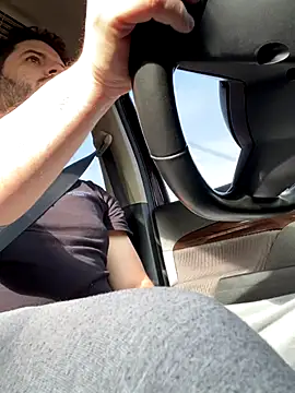 Snapshot of uto857 chatting on 11/11/25, 01:00 uto857 online show from 11/11/25, 01:00