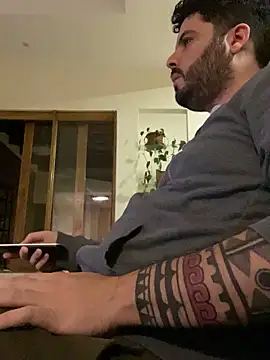 Snapshot of uto857 chatting on 11/14/25, 12:31 uto857 online show from 11/14/25, 12:31