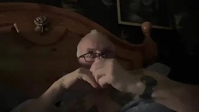 poggles online show from 12/04/25, 08:17