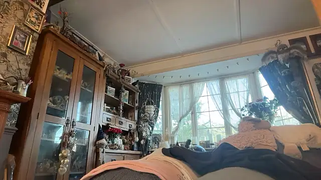 Snapshot of poggles chatting on 03/28/26, 07:19 poggles online show from 03/28/26, 07:19