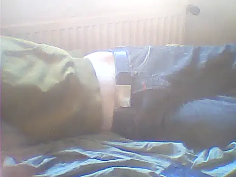 Snapshot of rimbaud77 chatting on 10/15/25, 09:42 rimbaud77 online show from 10/15/25, 09:42