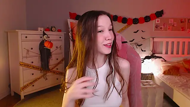 Shriya Sarann online show from 10/24/25, 02:02