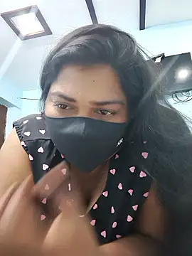 Liyaa 24 online show from 04/03/26, 05:55