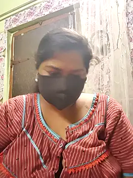Snapshot of Liyaa_24 chatting on 07/16/26, 05:41 Liyaa 24 online show from 07/16/26, 05:41